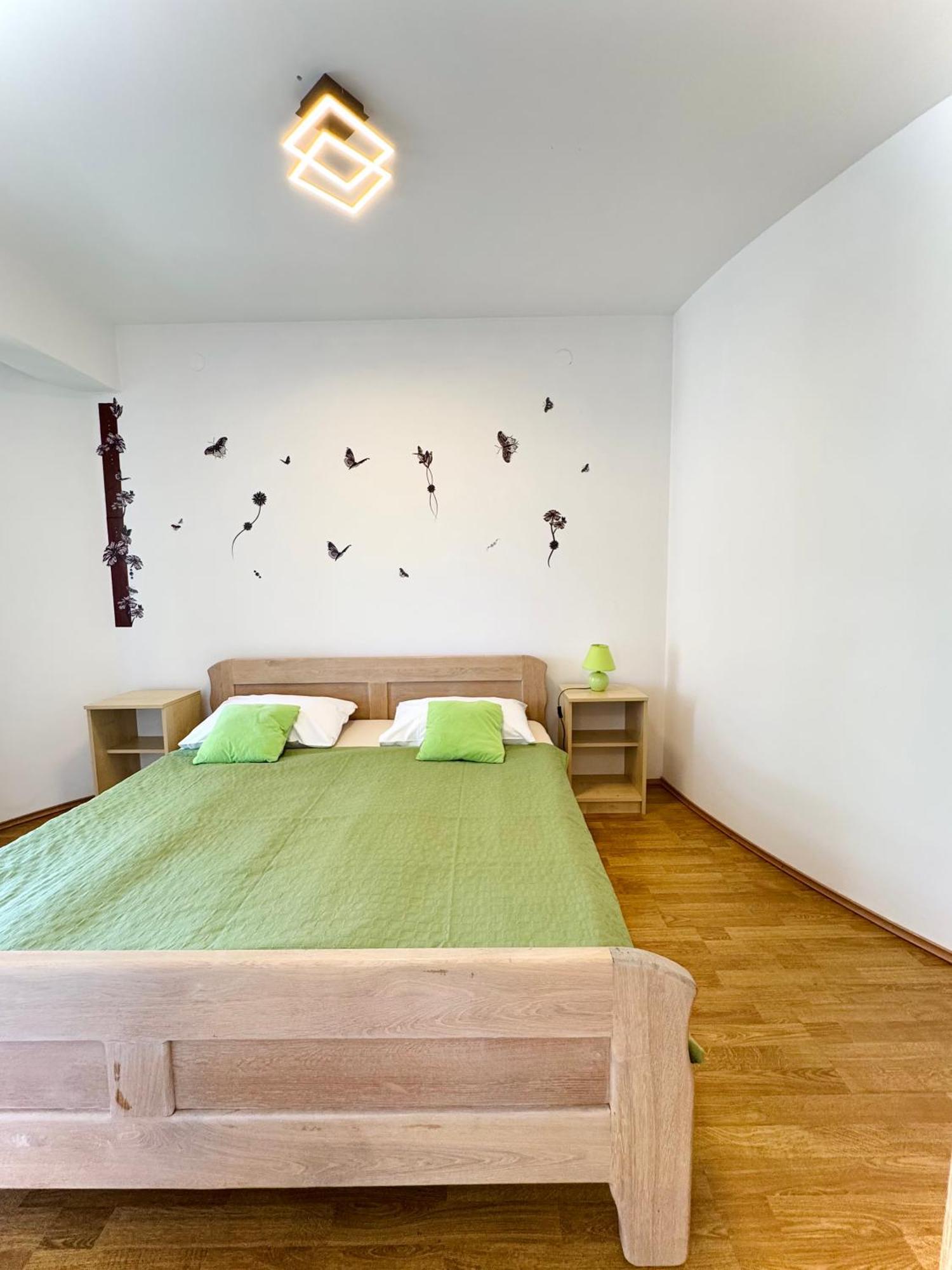 Apartments Elvira Драге Екстериор снимка