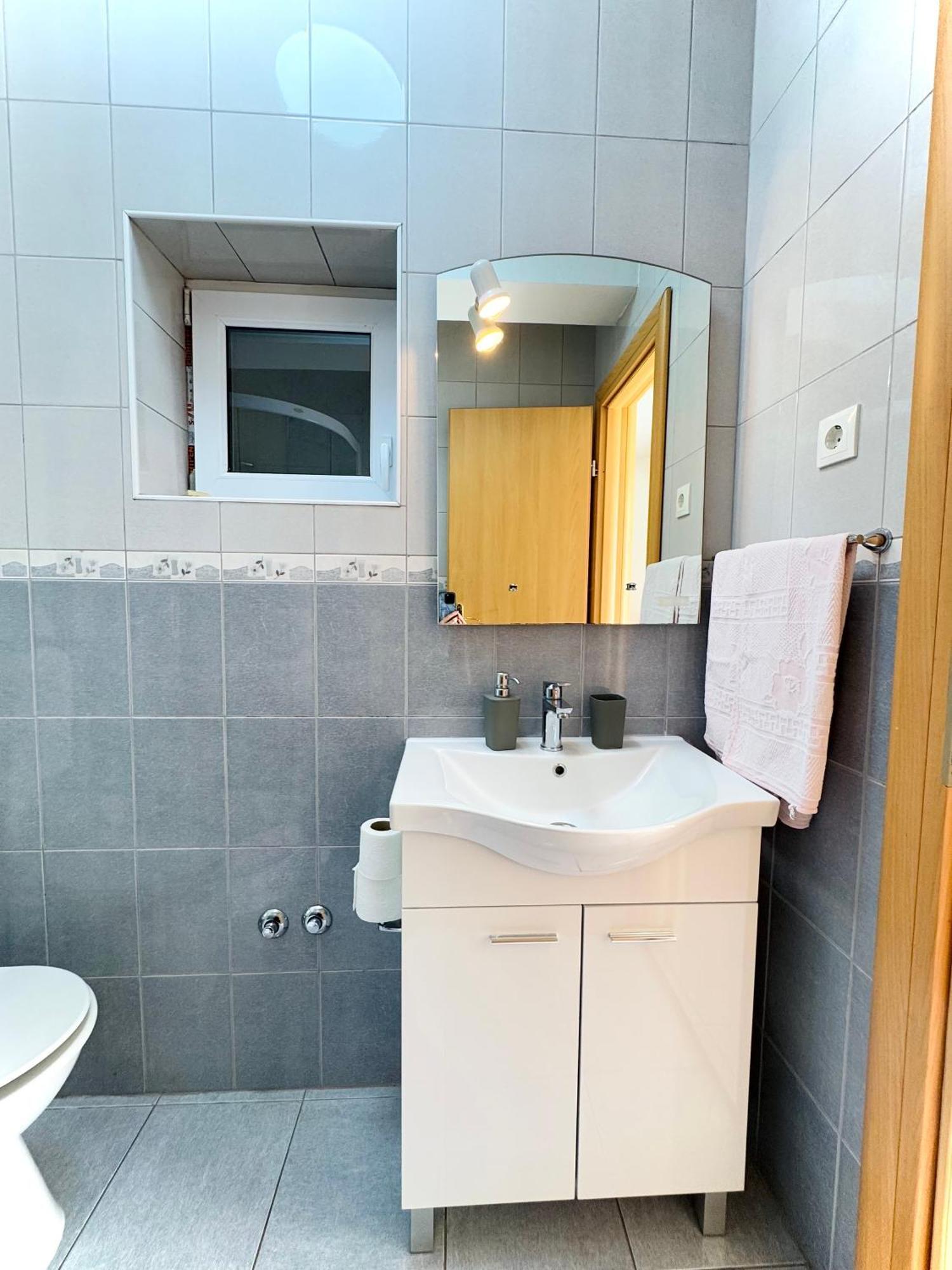 Apartments Elvira Драге Екстериор снимка
