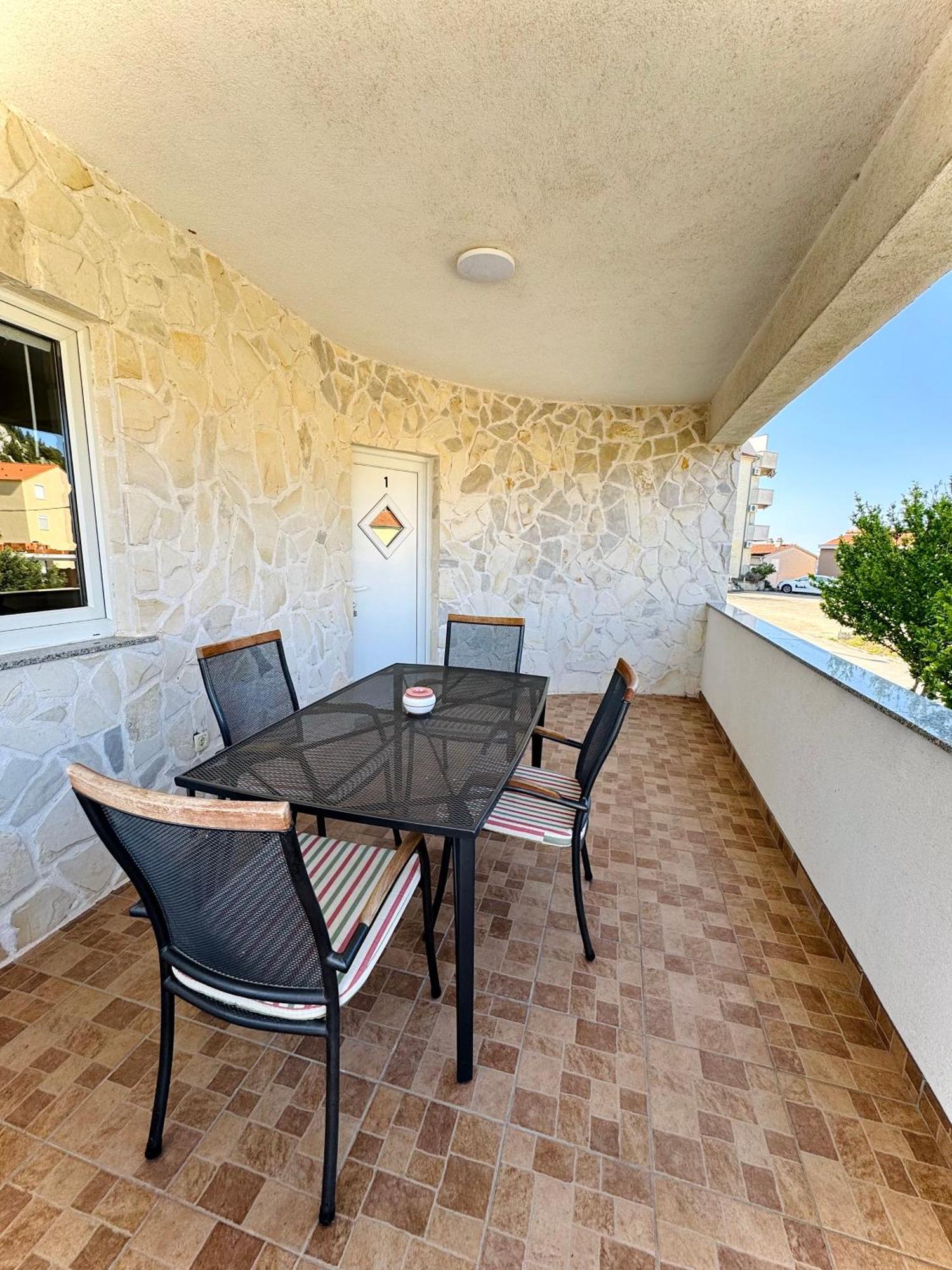 Apartments Elvira Драге Екстериор снимка