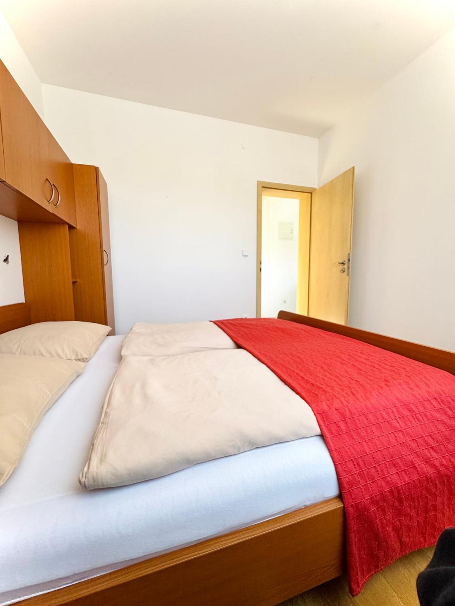 Apartments Elvira Драге Екстериор снимка