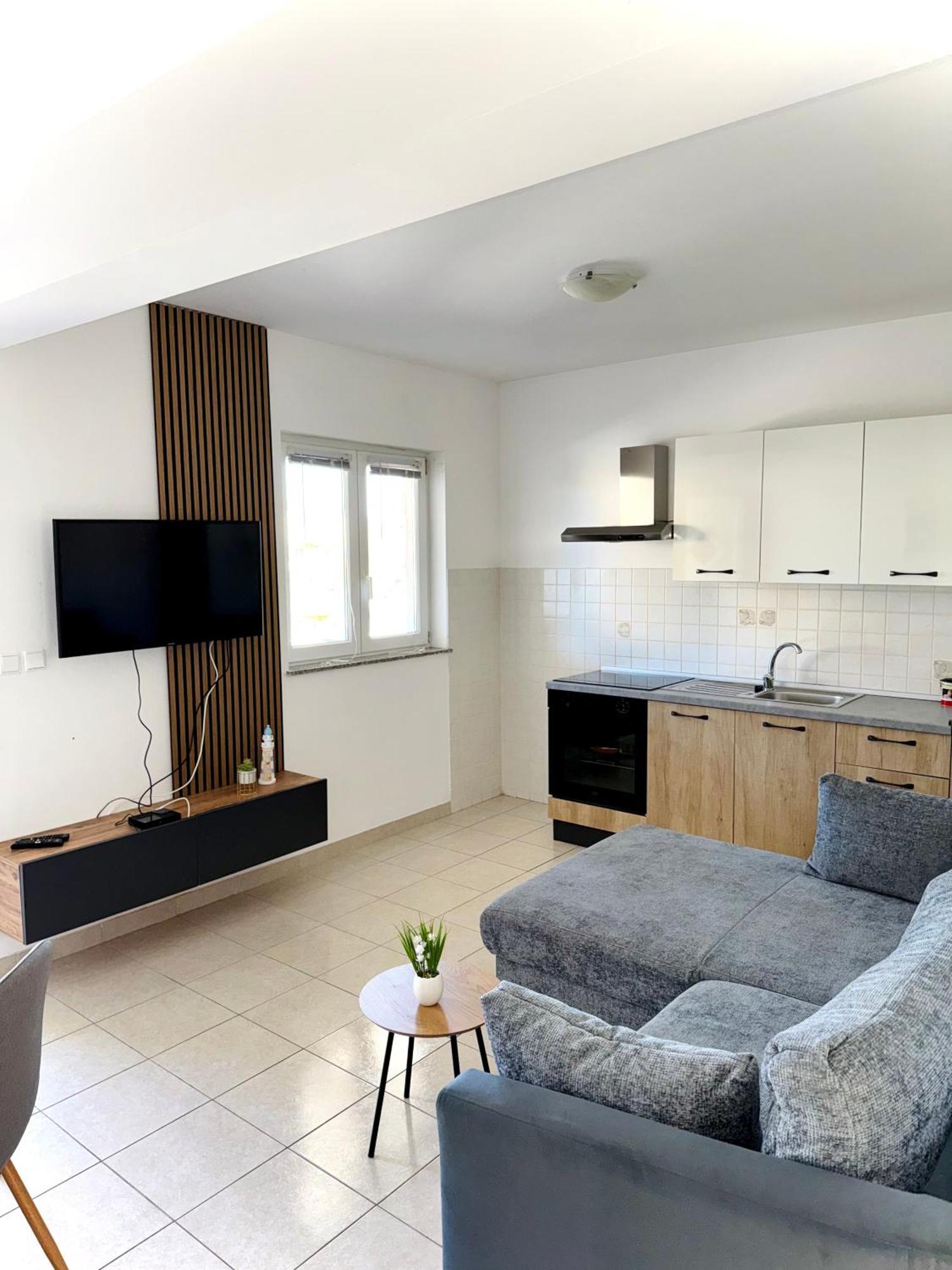 Apartments Elvira Драге Екстериор снимка