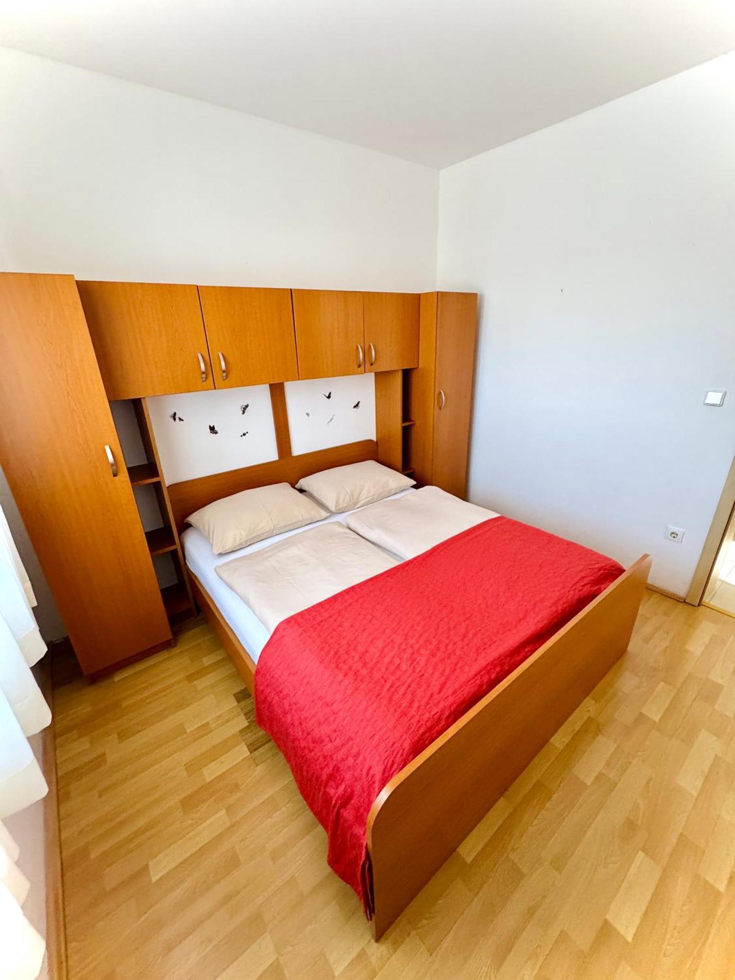 Apartments Elvira Драге Екстериор снимка