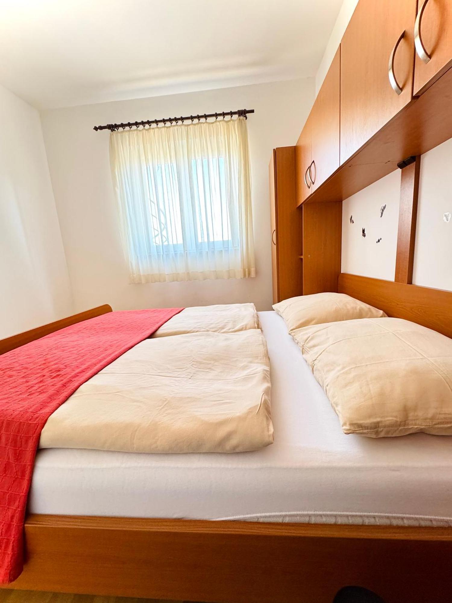 Apartments Elvira Драге Екстериор снимка
